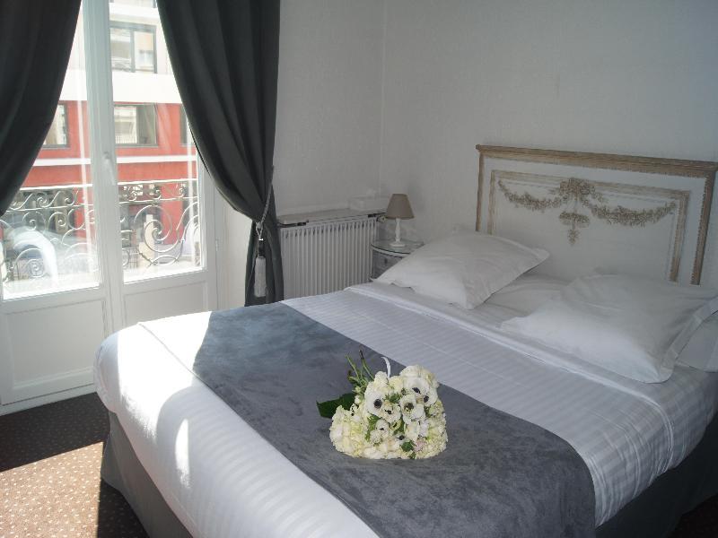 Ruc Hotel Cannes Exterior photo